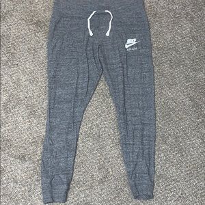 Women’s Nike Skinny Leg Sweat Pants